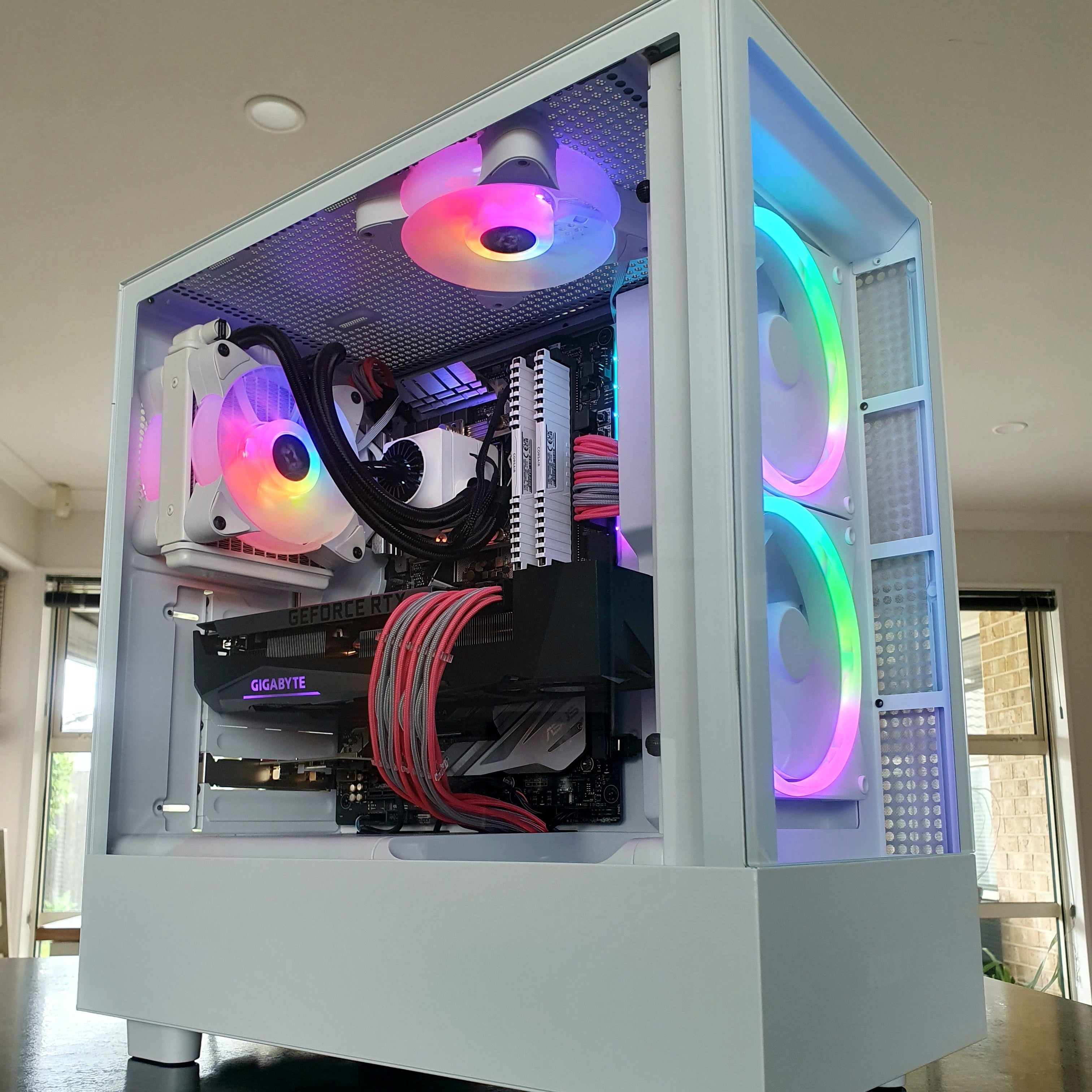 Performance | RTX 3070 Ti | i7 9700K | 16GB RAM | 1TB NVME SSD