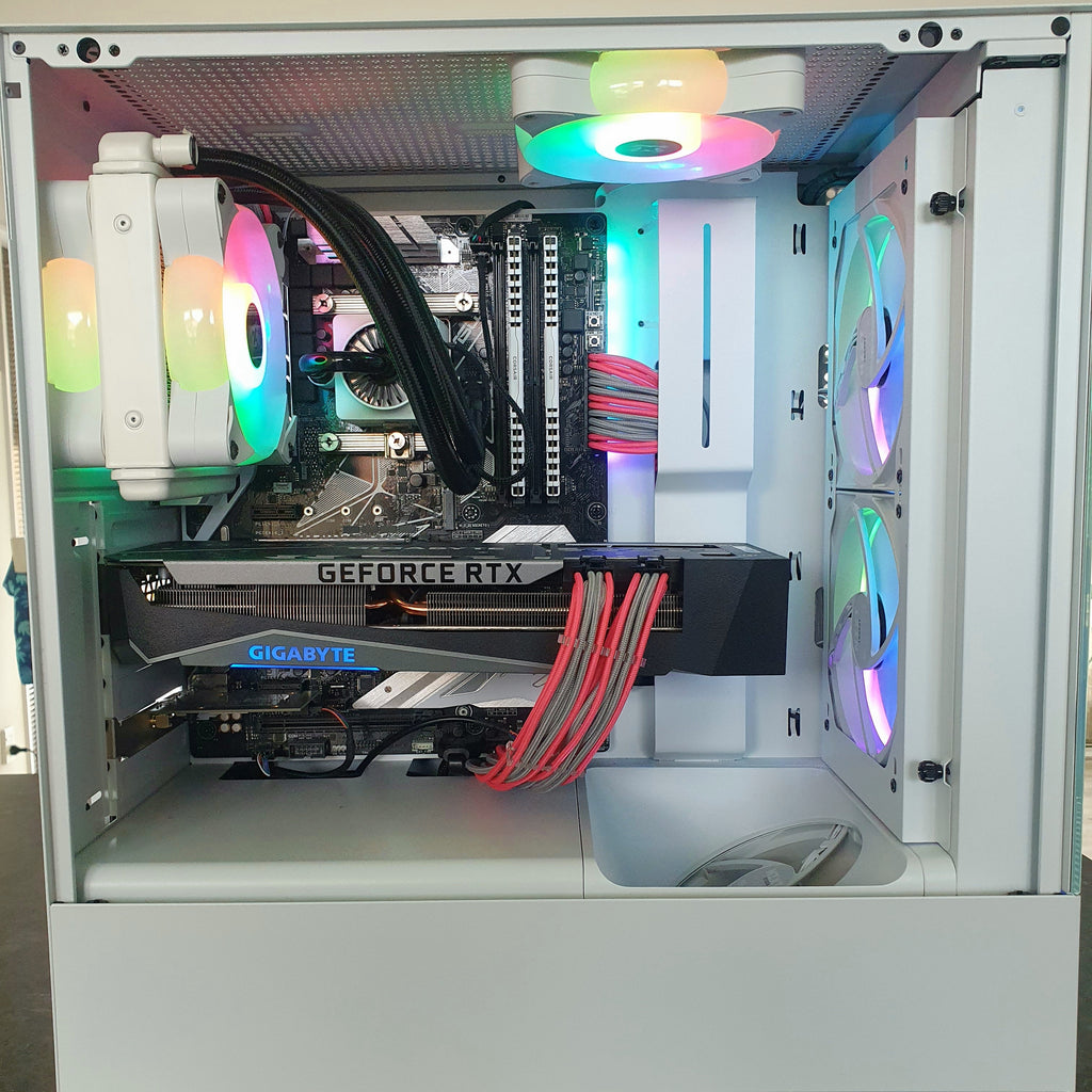 Performance | RTX 3070 Ti | i7 9700K | 16GB RAM | 1TB NVME SSD