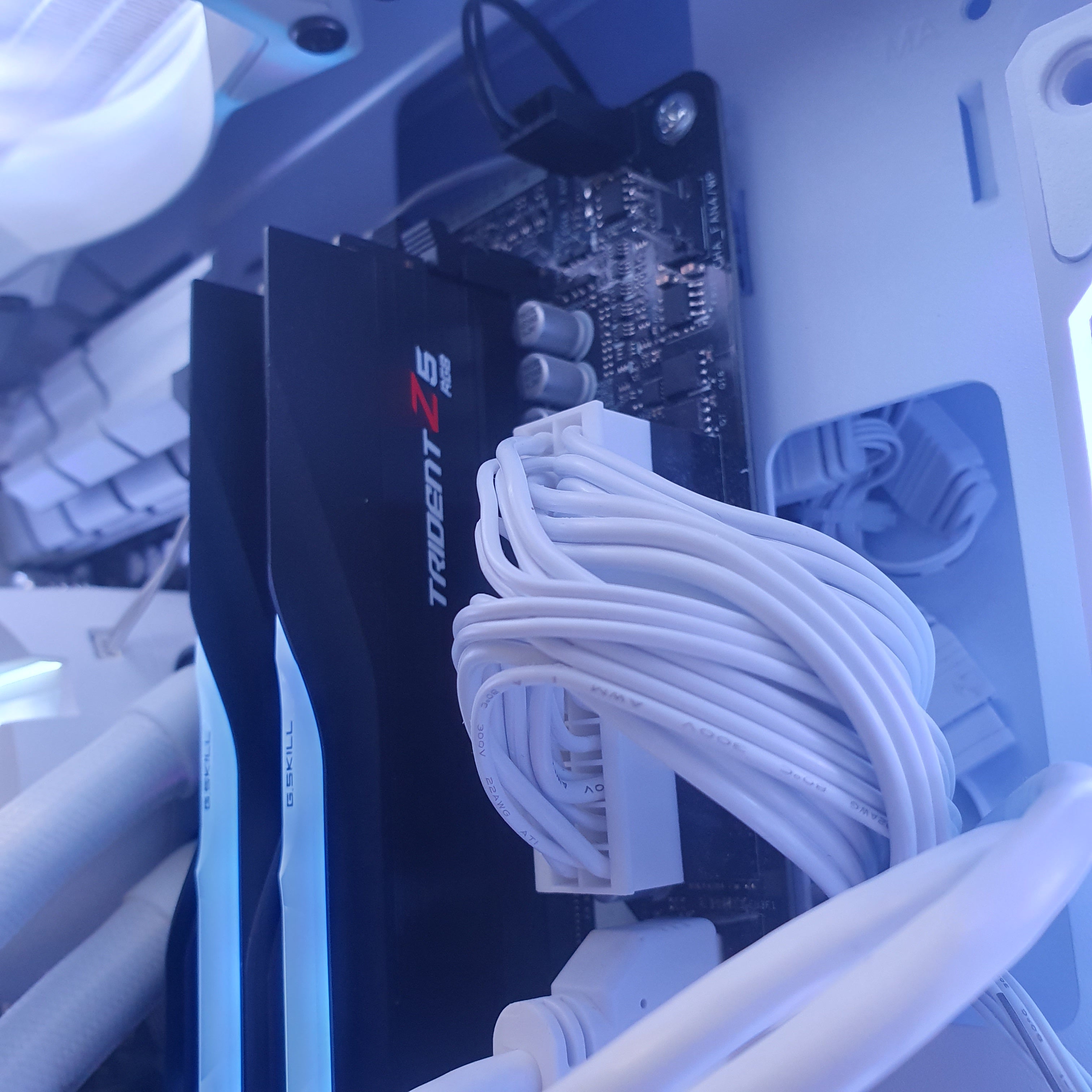 Performance | RTX 4060 | i5-13600K | 32GB DDR5 RAM | 1TB NVME SSD | 1TB HDD