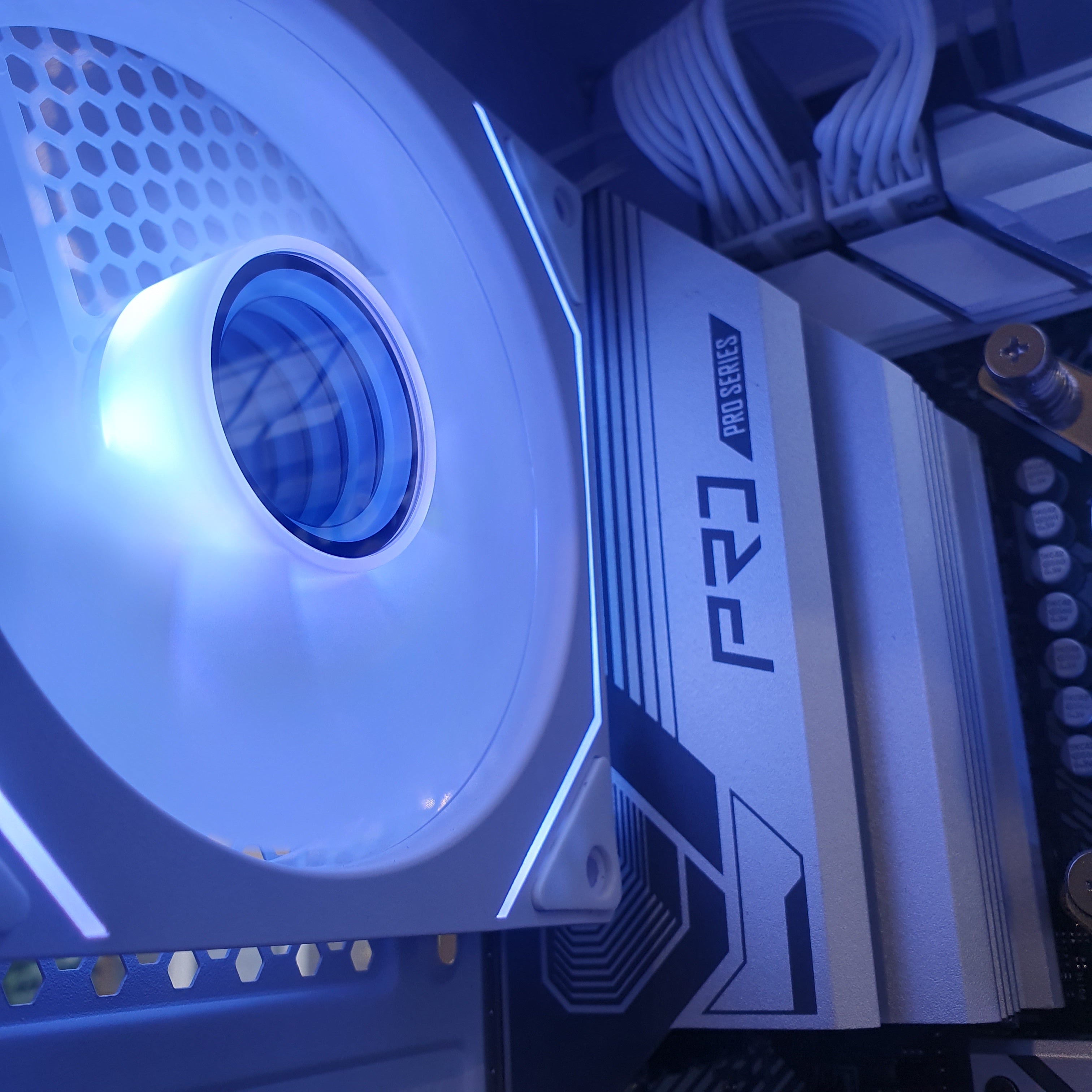 Performance | RTX 4060 | i5-13600K | 32GB DDR5 RAM | 1TB NVME SSD | 1TB HDD