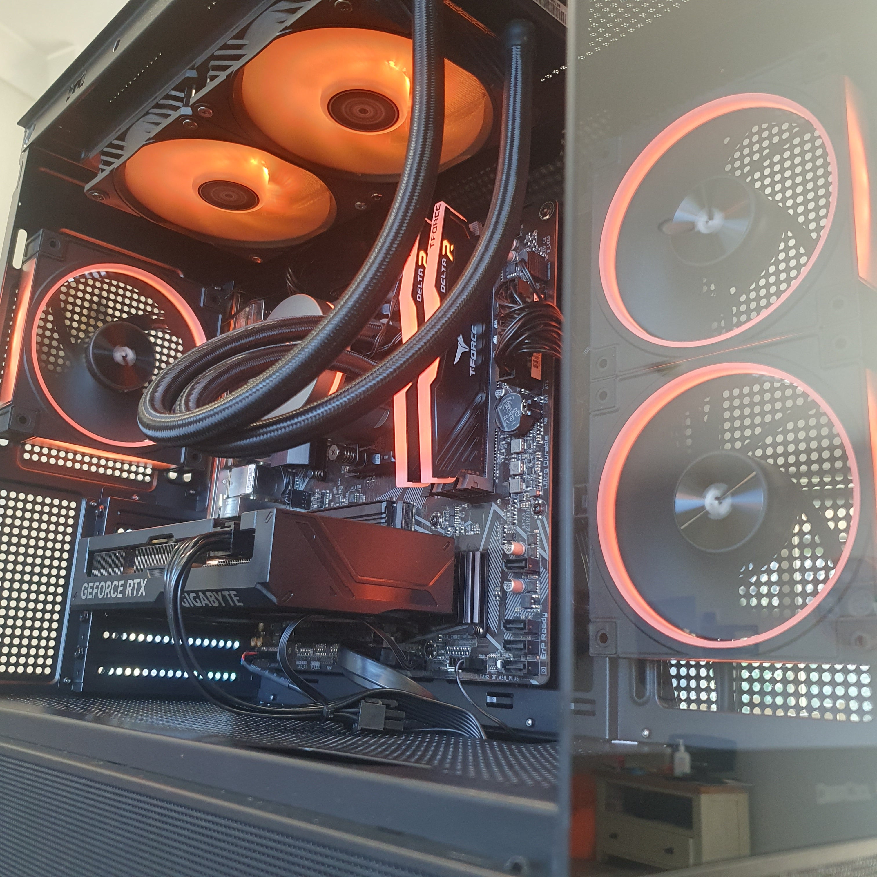 Performance | RTX 4060 TI | Ryzen 7 5700X | 32GB RAM | 1TB NVME SSD