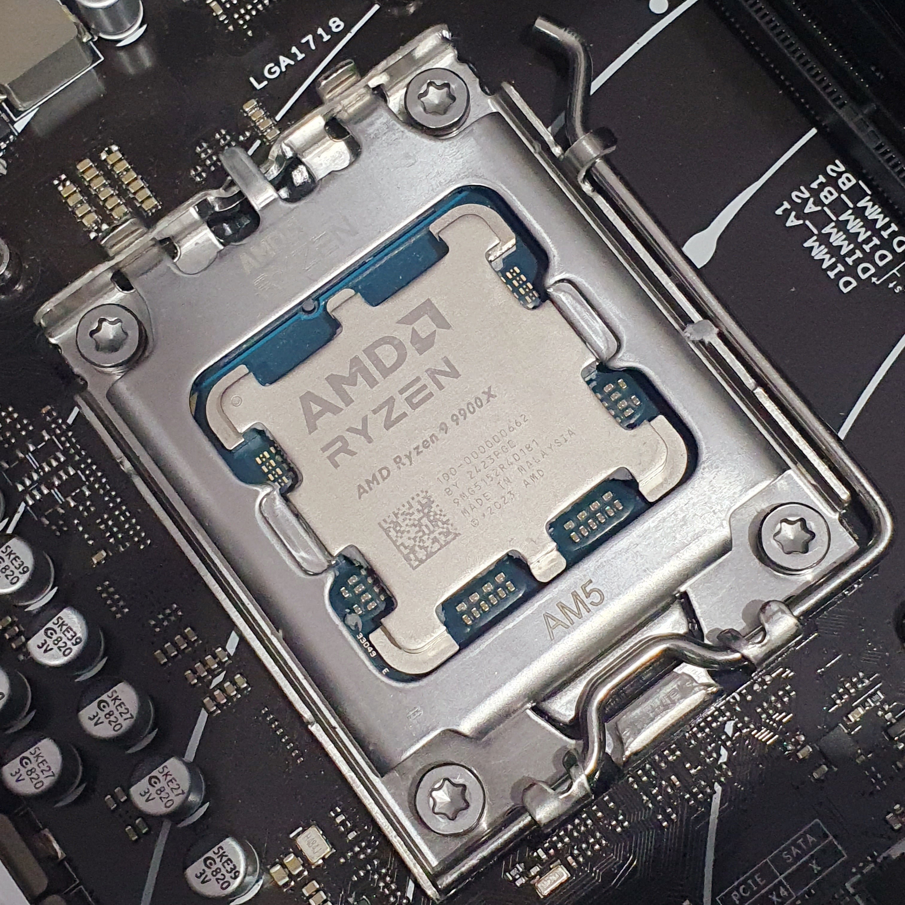 Enthusiast | Ryzen 9 9900X | RTX 5070 | 32GB RAM | 2TB NVME SSD