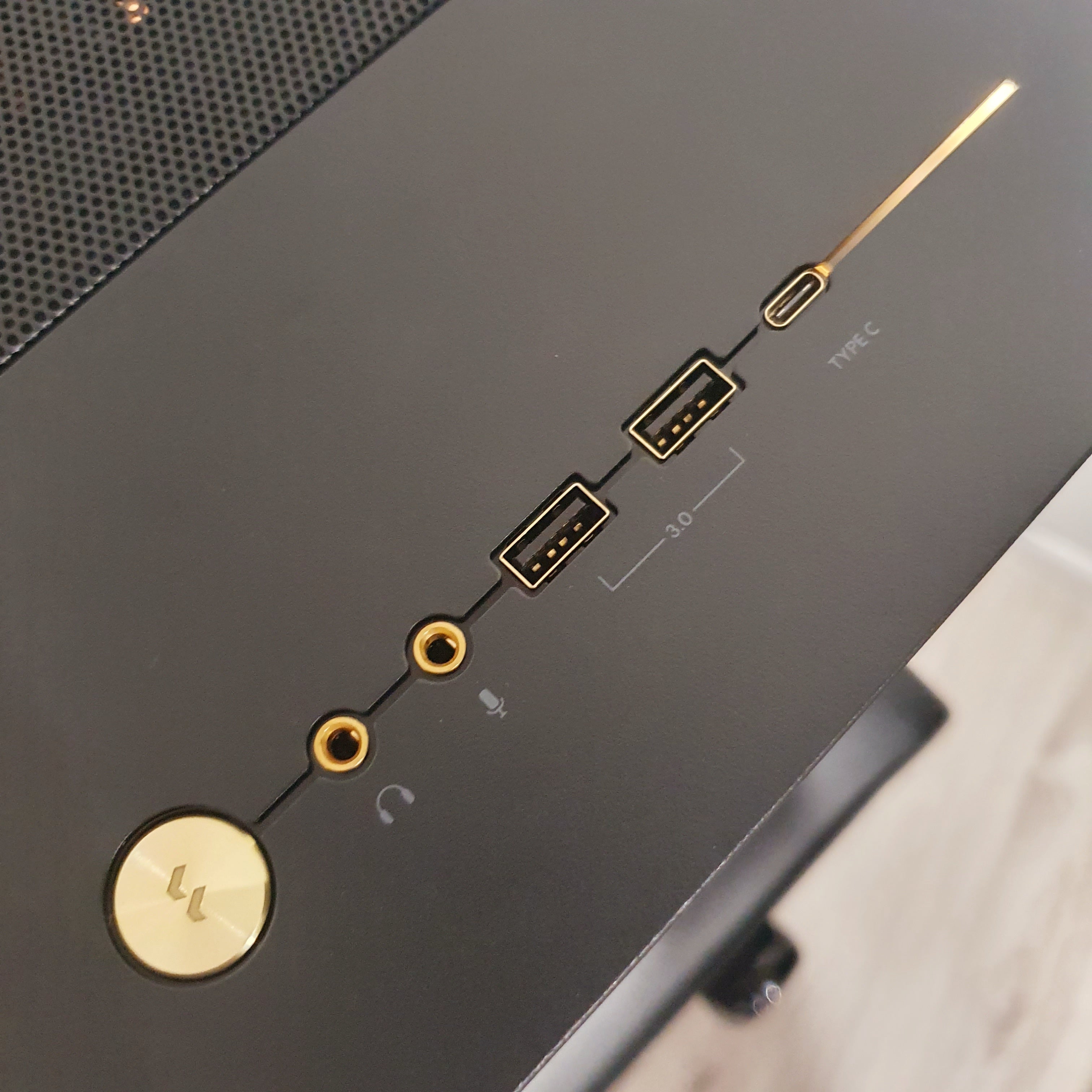 Enthusiast | Ryzen 9 9900X | RTX 5070 | 32GB RAM | 2TB NVME SSD