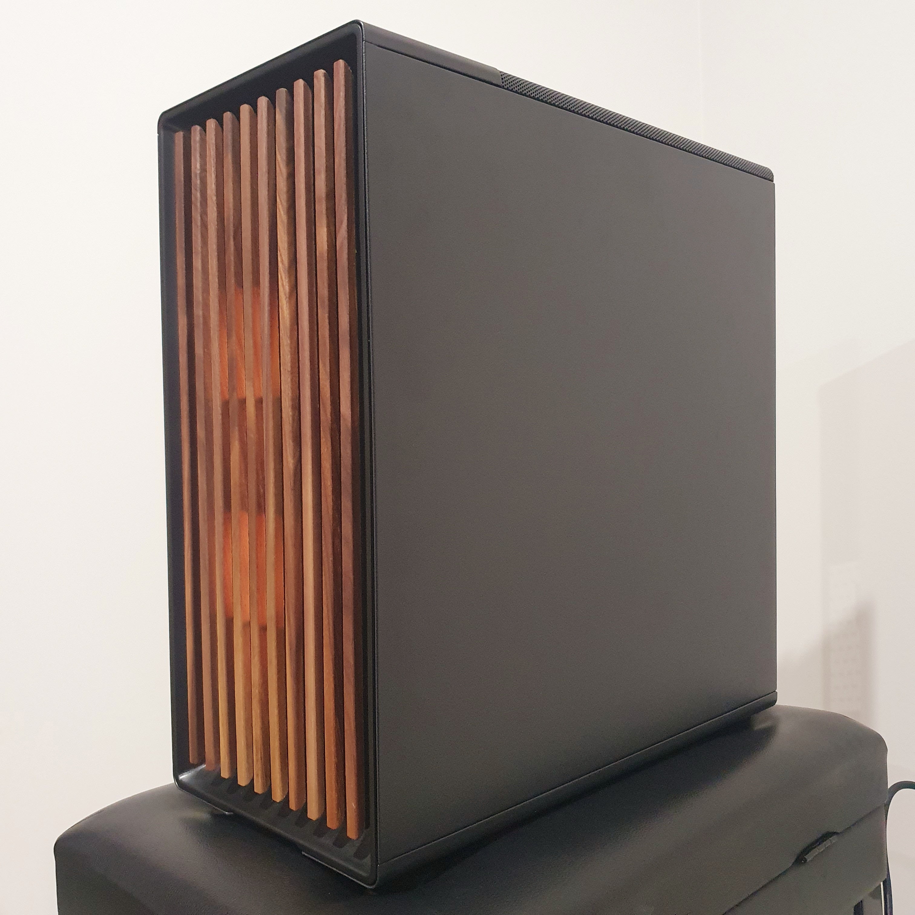 Enthusiast | Ryzen 9 9900X | RTX 5070 | 32GB RAM | 2TB NVME SSD