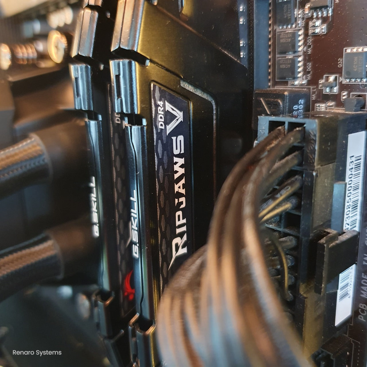 Performance | R7 5700X | RTX 3070 | 32GB Ram | 1TB NVME SSD
